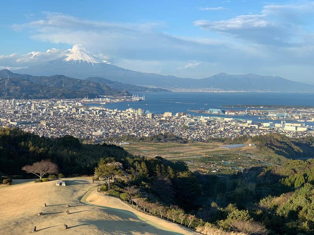 森直美さんのインスタグラム写真 - (森直美Instagram)「静岡で良かった！を実感する瞬間なんですね🗻 #富士山 #ふじさん」3月17日 23時59分 - naomi_mori63