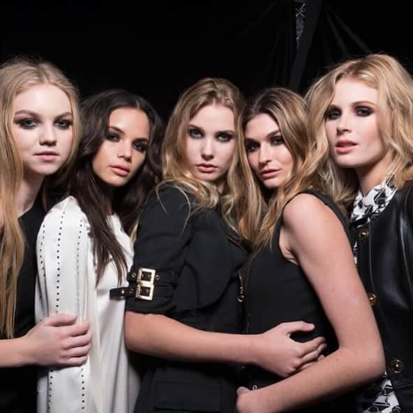 トーマス ワイルドのインスタグラム：「Ready ladies? #thomaswylde #thomaswyldeofficial #jeneparkcreativedirector #justdoingmyjob」