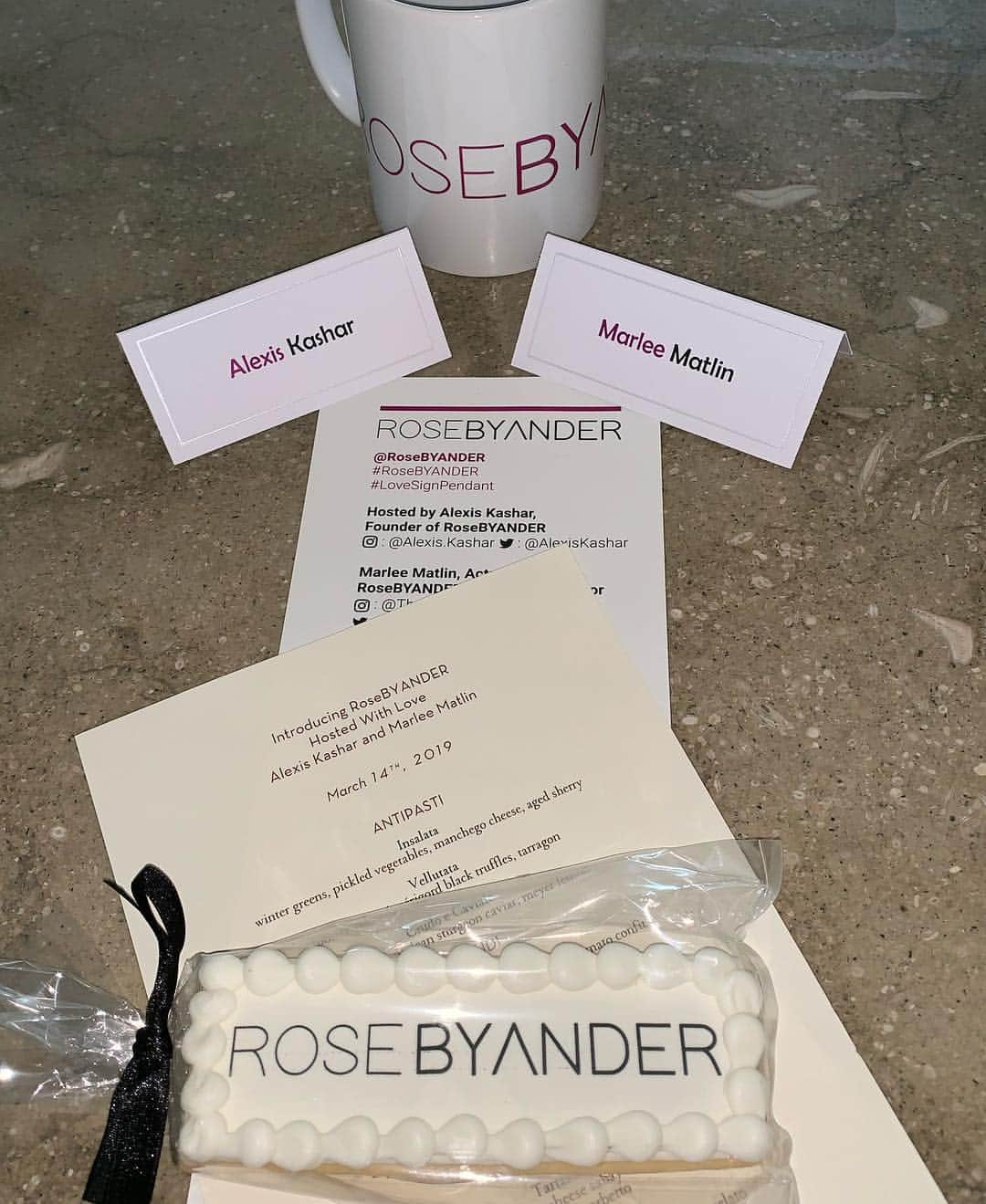 マーリー・マトリンさんのインスタグラム写真 - (マーリー・マトリンInstagram)「So excited about the upcoming full on launch of RoseBYANDER! SO proud of my girlfriend @alexis.kashar who created these GORGEOUS jewelry....more to come! #rosebyander #ILY #comingoutsoon #staytuned 🤟🤟🤟 @rosebyander」3月18日 0時51分 - themarleematlin