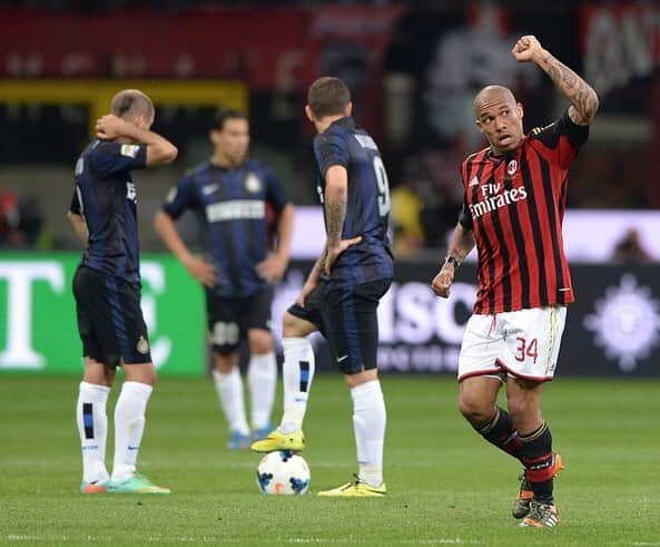 ナイジェル・デ・ヨングのインスタグラム：「Derby Day - In bocca al lupo Rossoneri !! #MilanInter #IlDiavolo 😈」