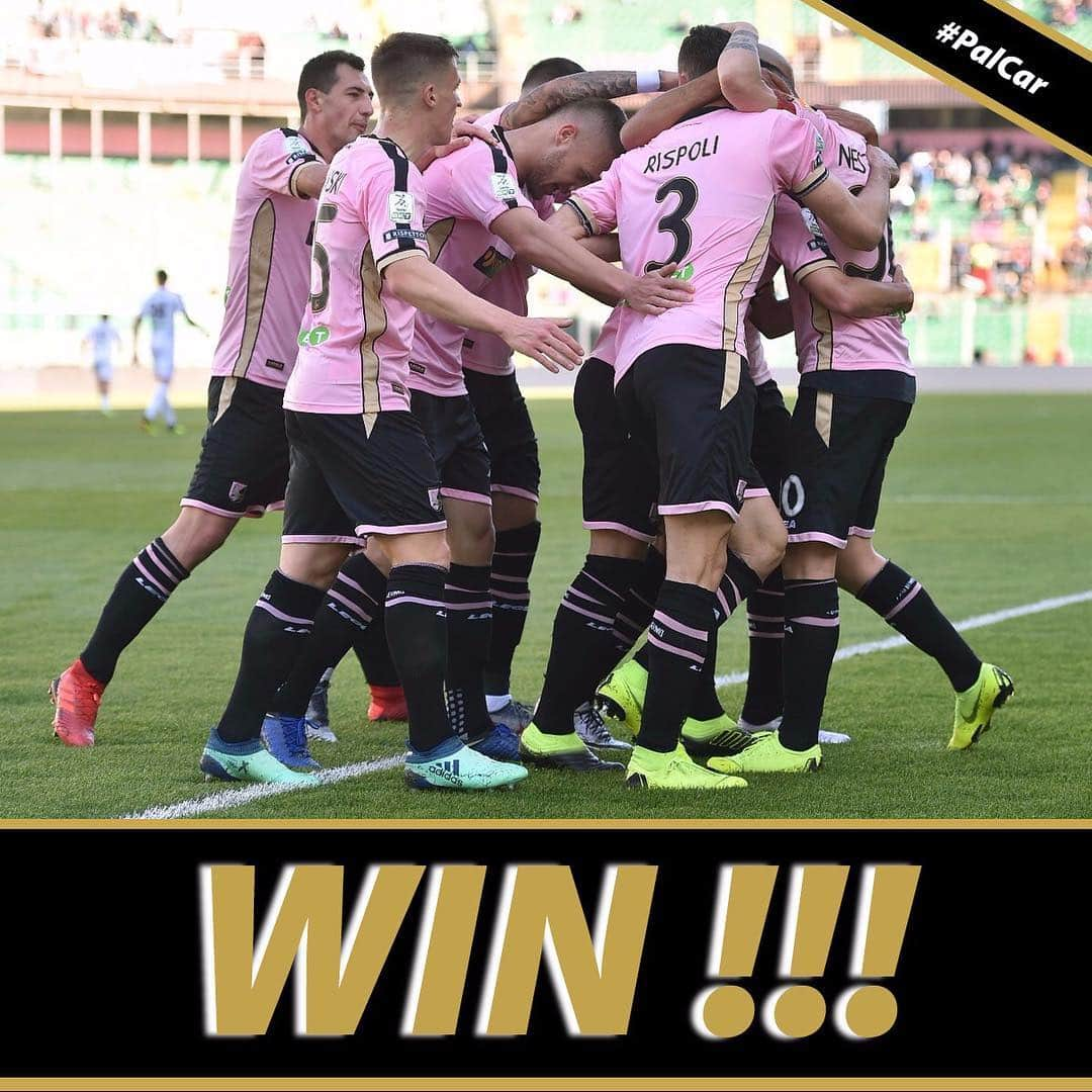 USチッタ・ディ・パレルモさんのインスタグラム写真 - (USチッタ・ディ・パレルモInstagram)「⚽️ Palermo-Carpi 4️⃣-1️⃣ 👏🏻👏🏻👏🏻 terzo risultato utile di fila e 4️⃣9️⃣ punti in classifica 💪🏻💪🏻💪🏻」3月18日 1時10分 - palermocalcioit