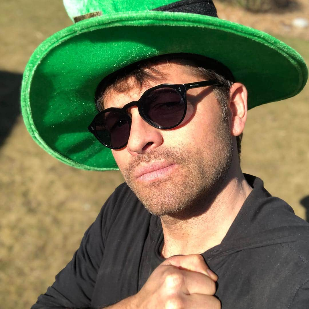 ミーシャ・コリンズさんのインスタグラム写真 - (ミーシャ・コリンズInstagram)「Happy St. Patrick’s Day! In honor of the holiday, I’m wearing green & making plans to drive all the snakes out of Washington. Who’s with me? #stpatricksday」3月18日 6時37分 - misha