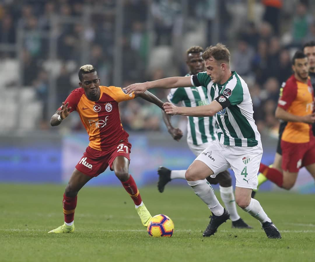 ガラタサライSKさんのインスタグラム写真 - (ガラタサライSKInstagram)「📸 Bursaspor - #Galatasaray maçının ilk yarısından kareler… #BRSvGS」3月18日 2時04分 - galatasaray