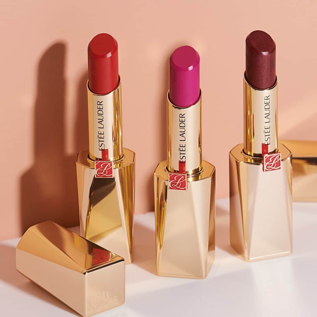 エスティローダーさんのインスタグラム写真 - (エスティローダーInstagram)「Potent color, plumping moisture, incredible wear—all in one lust-worthy lipstick. Indulge your your lips in instant luxury with #PureColorDesire.  Lipstick shades from L to R: Don't Stop, Stray and No Angel.」3月18日 1時59分 - esteelauder