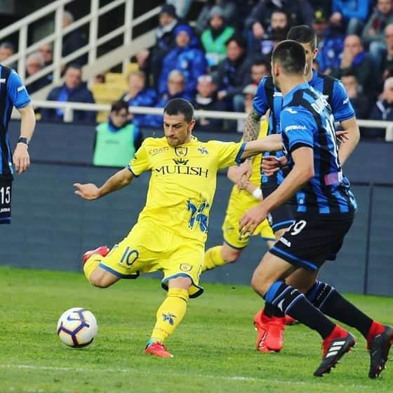 ACキエーヴォ・ヴェローナさんのインスタグラム写真 - (ACキエーヴォ・ヴェローナInstagram)「📸 Le immagini di #AtalantaChievo! La gente come noi non molla mai! 💛💙 📸 The pictures of #AtalantaChievo! People like us never give up! 💛💙 #ChievoVerona #seriea #campionato #chievo #ForzaChievo #LaGenteComeNoiNonMollaMai #football #gialloblù #AtalantaChievo #nevergiveup #fight」3月18日 2時39分 - acchievoverona