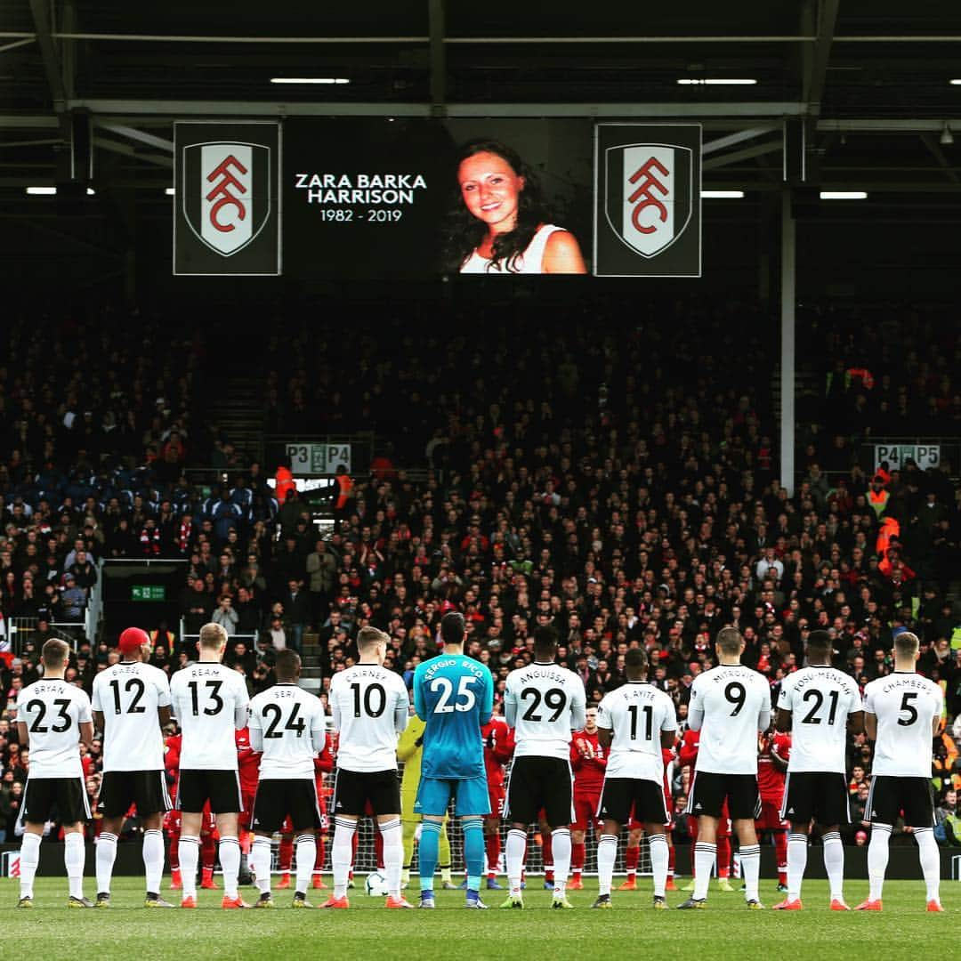 フラムFCさんのインスタグラム写真 - (フラムFCInstagram)「Lovely tribute for Zara Barka Harrison. 🖤」3月18日 2時41分 - fulhamfc