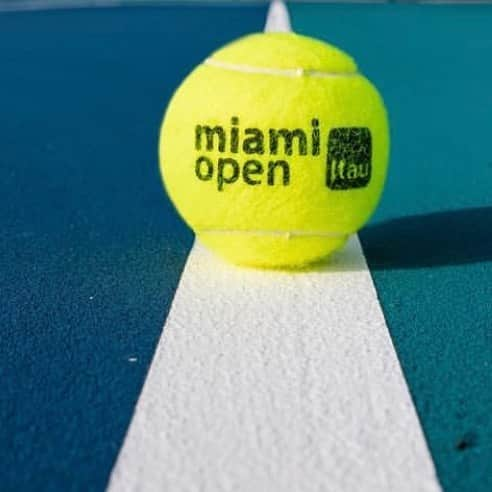 マルコ・チェッキナートさんのインスタグラム写真 - (マルコ・チェッキナートInstagram)「Welcome To Miami - Ready For @miamiopen  #pallacortadiceck  #atp #atpworldtour #vamopeki #ceck13 #ceckcicrede #p #mc13 #tennis #tennislife #jomasport #joma #toninolamborghini #babolat #grupposangermanotennisteam #miamiopen #master1000」3月18日 2時55分 - ceck1