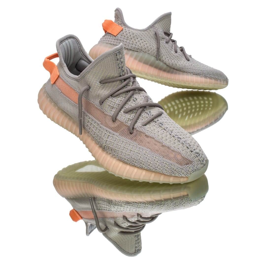 Flight Clubさんのインスタグラム写真 - (Flight ClubInstagram)「The collection grows with latest iteration of the Yeezy Boost 350 V2, coined the "True Form", which includes a neutral colored knit upper and orange accents to round out the look.」3月18日 3時00分 - flightclub