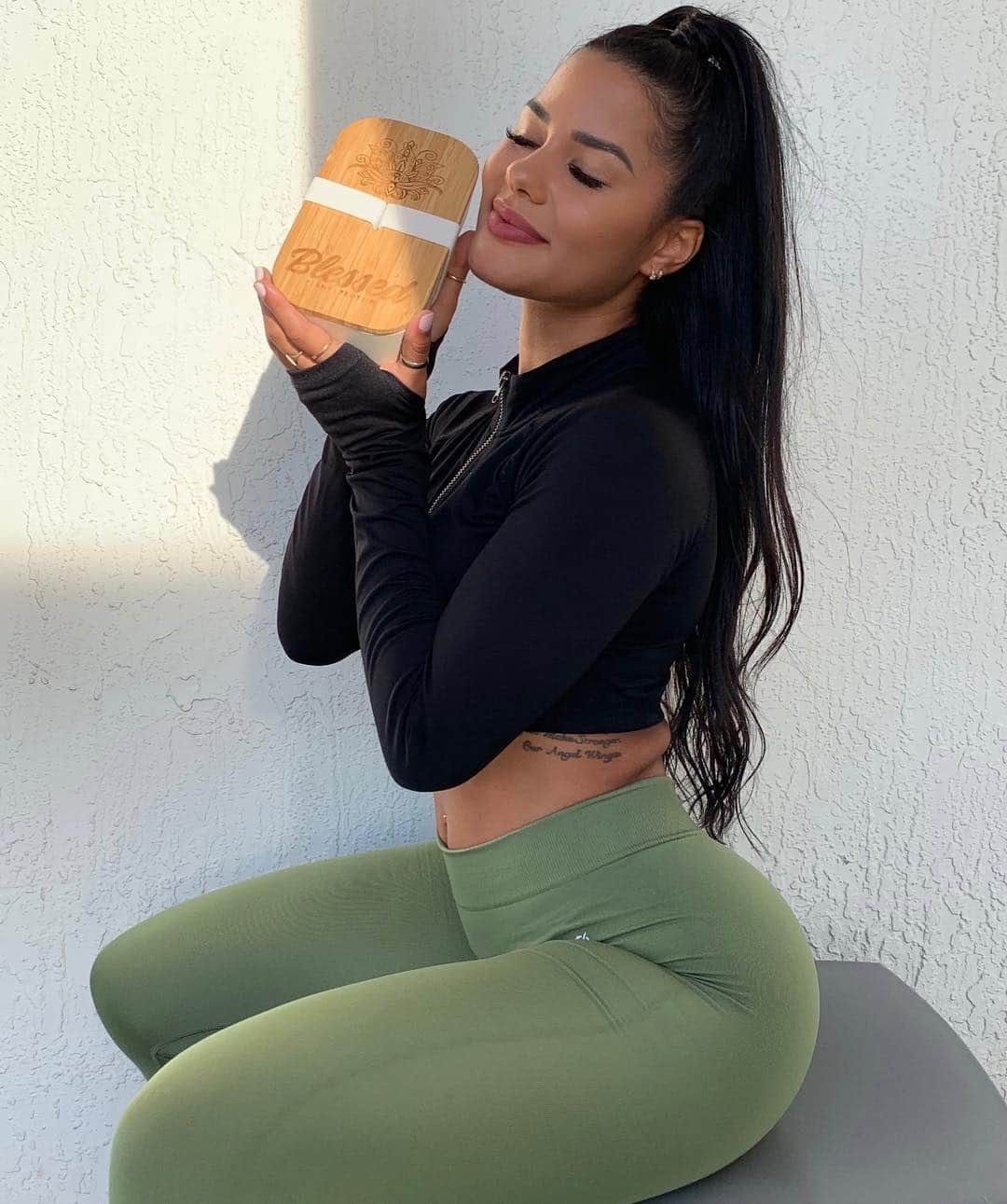 Katya Elise Henryさんのインスタグラム写真 - (Katya Elise HenryInstagram)「ok but how cute are these @blessedprotein bento boxes?! perfect for on the go lunch! made from natural and organic fiber •100% BPA and toxic-free •100% waste-free / wrapped with love in recyclable materials ✨ yaaaay! use my code KATYA10 to save 10% off of this box + more on www.ehplabs.com — leggings & zip up are @workouts_by_katya」3月18日 3時15分 - katyaelisehenry