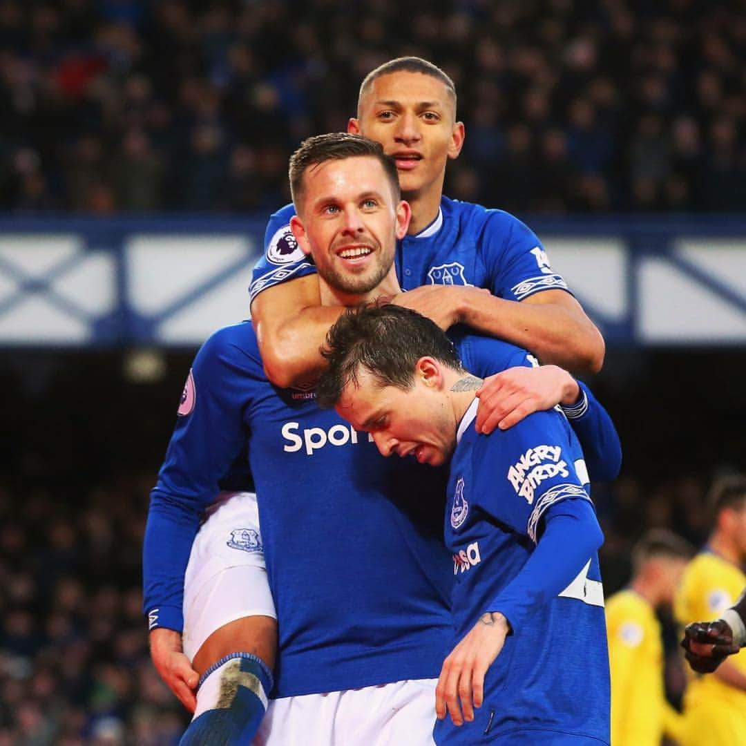 エヴァートンFCさんのインスタグラム写真 - (エヴァートンFCInstagram)「💙 The Sunday Blues! 😁 • • • #everton #efc #coyb #chelsea #cfc #eveche #sunday #win #pl #richarlison #sigurdsson」3月18日 3時23分 - everton