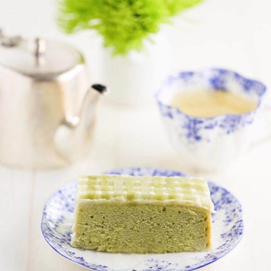 YAMAMOTOYAMA Foundedさんのインスタグラム写真 - (YAMAMOTOYAMA FoundedInstagram)「Today we are pairing our afternoon tea with some Gingham Sencha Tea Cakes.  Tap the link in bio to get the full recipe. #yamamotoyama」3月18日 3時30分 - yamamotoyama_usa