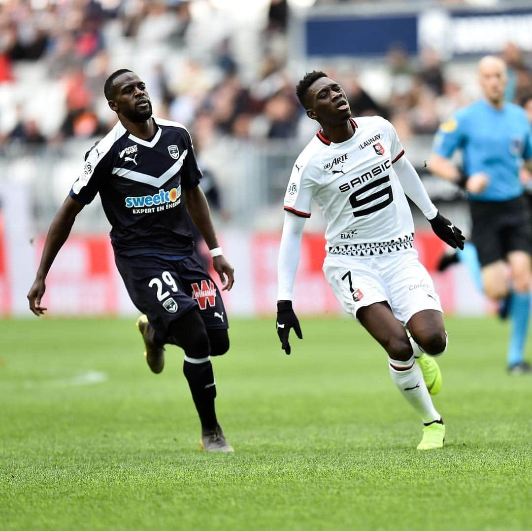 リーグ・アンさんのインスタグラム写真 - (リーグ・アンInstagram)「Dans le temps additionnel, le @staderennaisfc arrache le nul au @matmut.atl face aux @girondins (1-1) 🤜🤛 ▪️ ▪️ #ligue1conforama #FCGBSRFC #girondins #staderennais #bordeaux #igersbordeaux」3月18日 3時57分 - ligue1ubereats