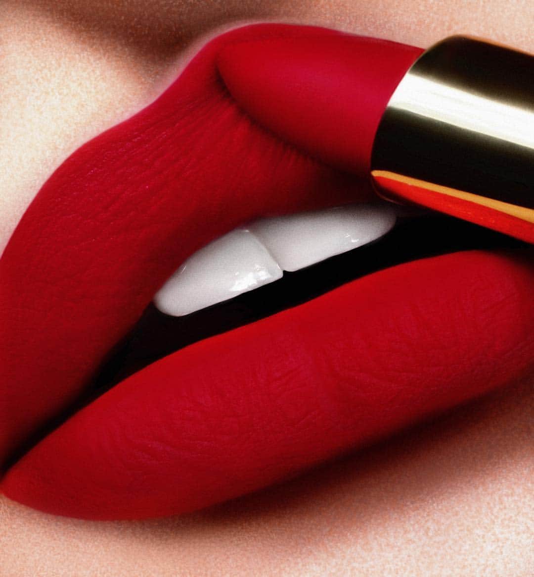 パット・マグラスさんのインスタグラム写真 - (パット・マグラスInstagram)「FORBIDDEN LOVE ⚡️⚡️⚡️A revolutionary lipstick so luxurious and richly pigmented, it drenches 👄 in an opaque carnally classic red colour while delivering a mesmerisingly modern matte finish. ⚡⚡⚡ Shop #MatteTrance Lipstick in ‘FORBIDDEN LOVE’ NOW at PATMcGRATH.COM!」3月18日 4時03分 - patmcgrathreal