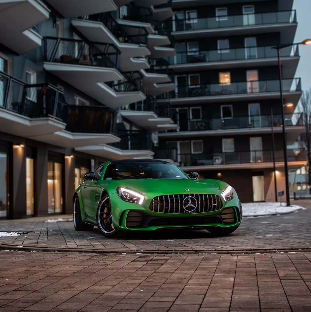 Mercedes AMGさんのインスタグラム写真 - (Mercedes AMGInstagram)「[Fuel consumption combined: 12.4 l/100km | CO2 emissions combined: 284 g/km]  There's simply no imitating the Mercedes-AMG GT R presented in beautiful Green Hell Magno.  Thanks to #AMGAddict @monserratphotography for this image.  #MercedesAMG #AMG #GTR #DrivingPerformance #Power #Passion #Mercedes #AMG🔥 #Luxury #CarsofInstagram #InstaCar #Lifestyle」3月18日 4時10分 - mercedesamg