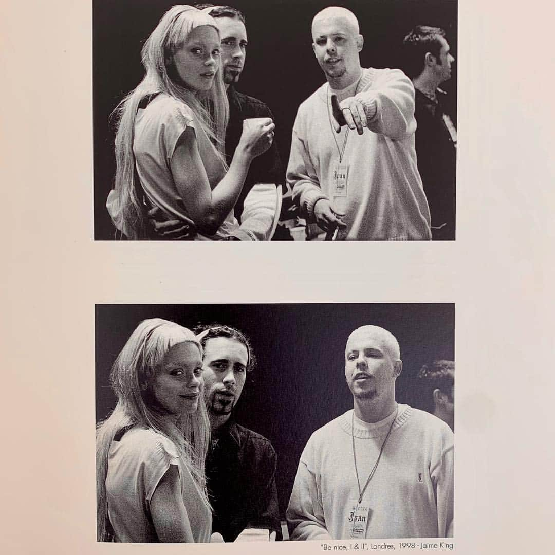 ジェイミー・キングさんのインスタグラム写真 - (ジェイミー・キングInstagram)「Happy Birthday Lee 🎈I celebrate your life and friendship everlasting. “If you really want to know me, look at my work.” - Alexander McQueen」3月18日 4時19分 - jaime_king