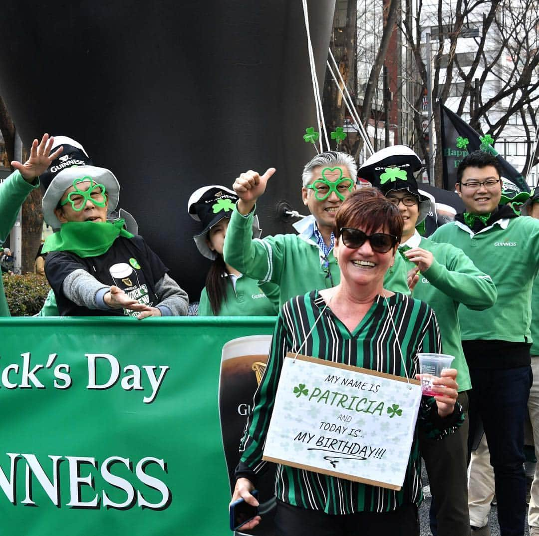 The Japan Timesさんのインスタグラム写真 - (The Japan TimesInstagram)「On March 15, 1992, a small contingent of Irish and Japanese kicked off a St. Patrick’s Day parade in Tokyo, and the green wave has been growing strong each year.  In an interview with The Japan Times, Hideki Mimura, a 10th-generation potato farmer from Kanagawa Prefecture who has been involved in the management of every parade in Japan., says they were held in 14 prefectures this year and his goal is to get them into all 47. The parade down Omotesando-dori on Sunday, the largest St. Patrick’s Day parade in Asia, featured a U2 tribute group, a Brazilian samba troupe and more leprechauns than you can shake a stick at. (📷: @miura.yoshiaki) See bio link for full story. . . . . . #StPatricksDay #StPatricks #Ireland #Irish #Japan #StPatricks2019」3月18日 14時44分 - thejapantimes