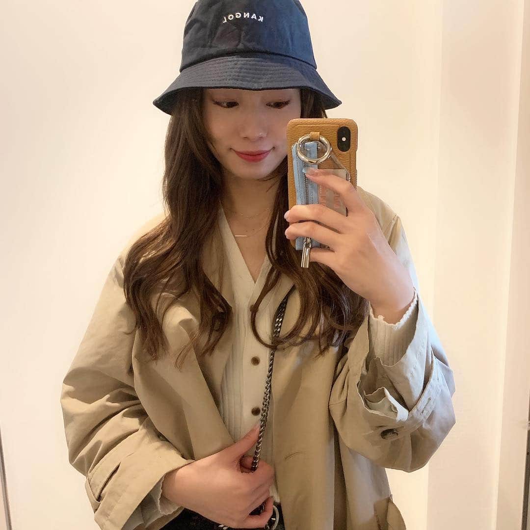 新原愛加のインスタグラム：「🧡」