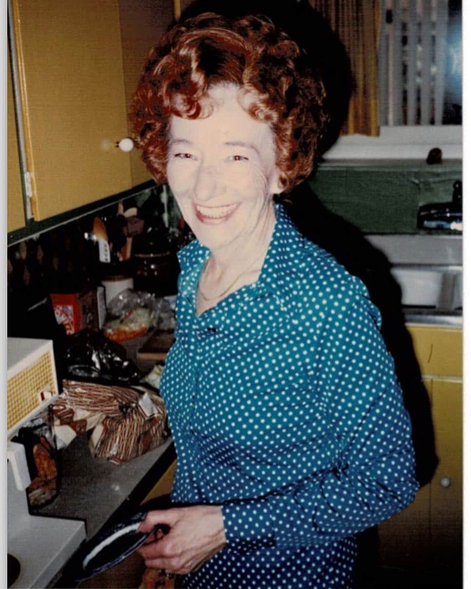 メッチェン・アミックさんのインスタグラム写真 - (メッチェン・アミックInstagram)「Our Irish roots ☘️ This is one of my VERY favorite family members. Elizabeth Beck. I called her Grandma Betty. She called me “Fancy Face” 🤩 She had the most amazing laugh that came from deep in her belly. She loved life. She was feisty. Had a sailor’s mouth. And the warmest hugs. She lived an incredibly full life and I’m going to tell her story one day. She was so proud of her Irish heritage ...I guess this explains why I can’t help but break out into dance whenever I hear mandolins ☘️ #happystpatricksday #besafe」3月18日 15時04分 - madchenamick