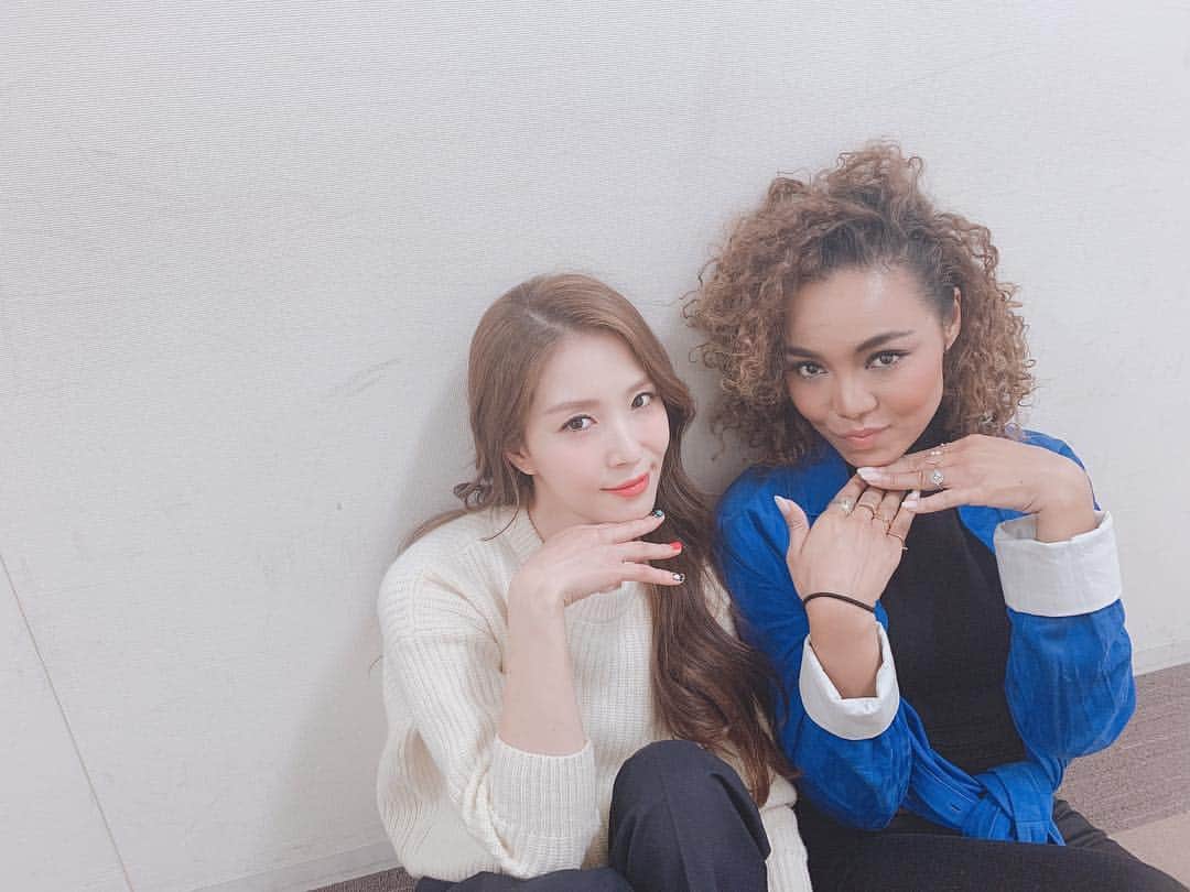 BoAさんのインスタグラム写真 - (BoAInstagram)「久しぶりくりちゃん🥰🥰🥰 @crystalkayofficial 相変わらず可愛い❤️」3月18日 15時25分 - boakwon