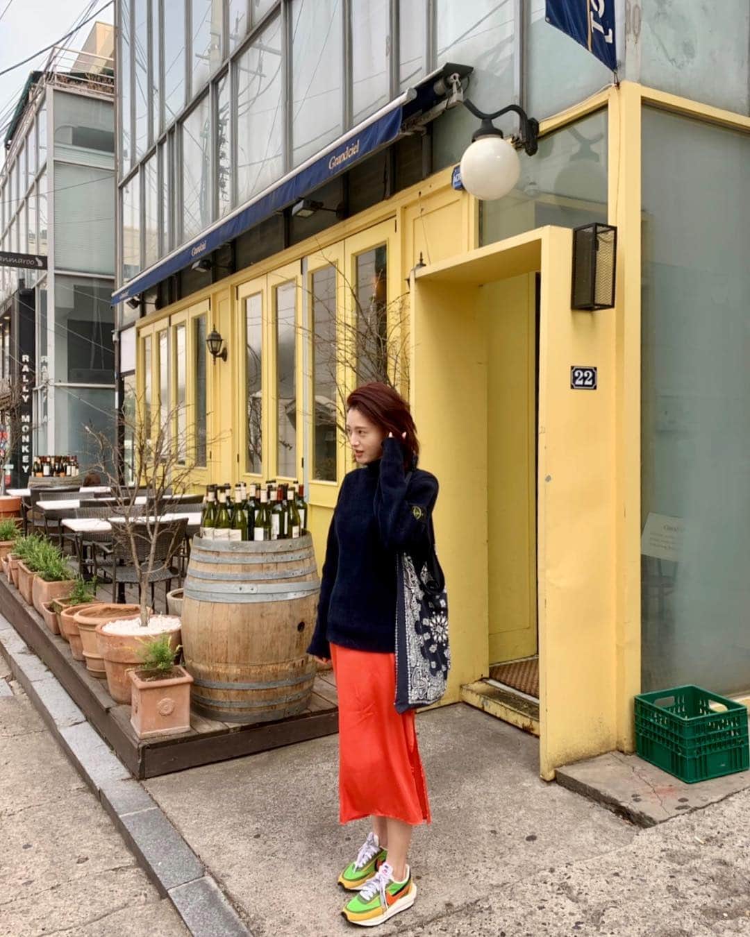 キム・ジェギョン さんのインスタグラム写真 - (キム・ジェギョン Instagram)「요즘내최애모자🧶 #alchemistJK」3月18日 15時27分 - _kimjaekyung_