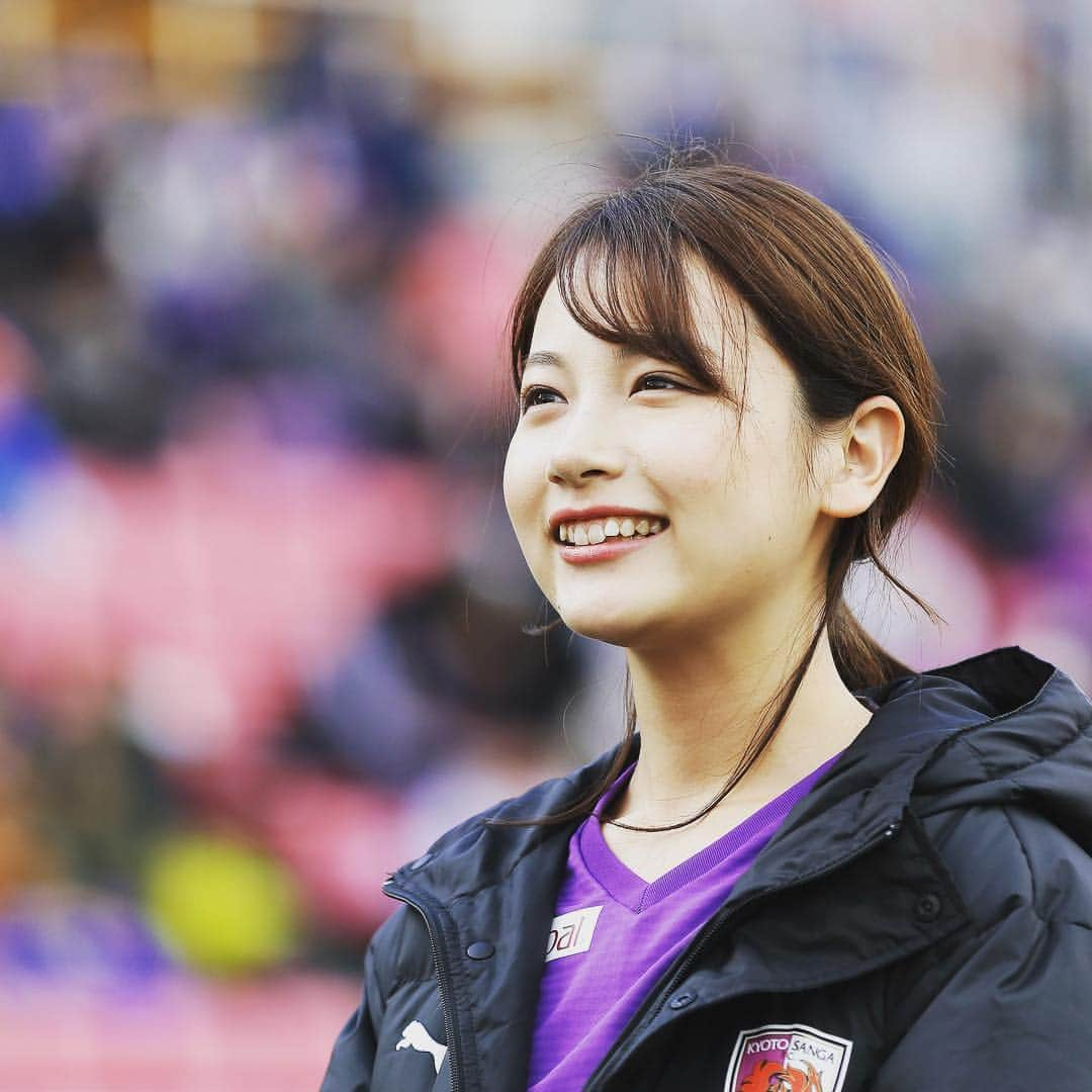 京都サンガF.C.さんのインスタグラム写真 - (京都サンガF.C.Instagram)「. 昨日のレイソル戦にて、大学生PR大使 #サンガキャンパス隊 #青木美奈実 さん卒業記念イベントを開催しました🌸 . イベントの模様はプロフィールのURLから📱 sanga-fc.jp/news/p/13879/ . #みなみちゃんありがとう #sanga #京都サンガ」3月18日 15時34分 - kyotosanga_official