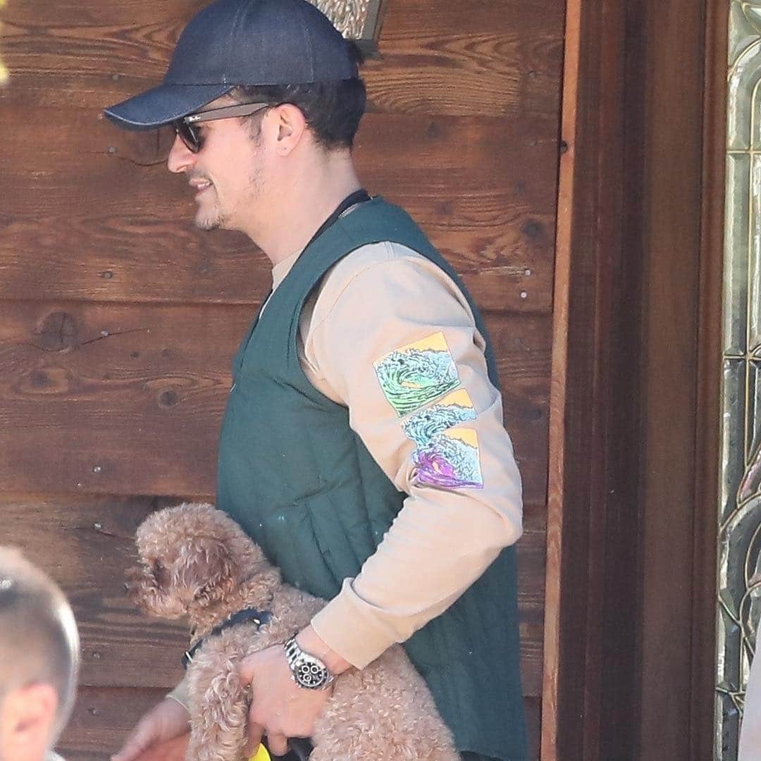 Just Jaredさんのインスタグラム写真 - (Just JaredInstagram)「@orlandobloom totes his adorable dog Mighty as he leaves a Sunday church service in Los Angeles. #OrlandoBloom Photo: BackGrid」3月18日 7時12分 - justjared