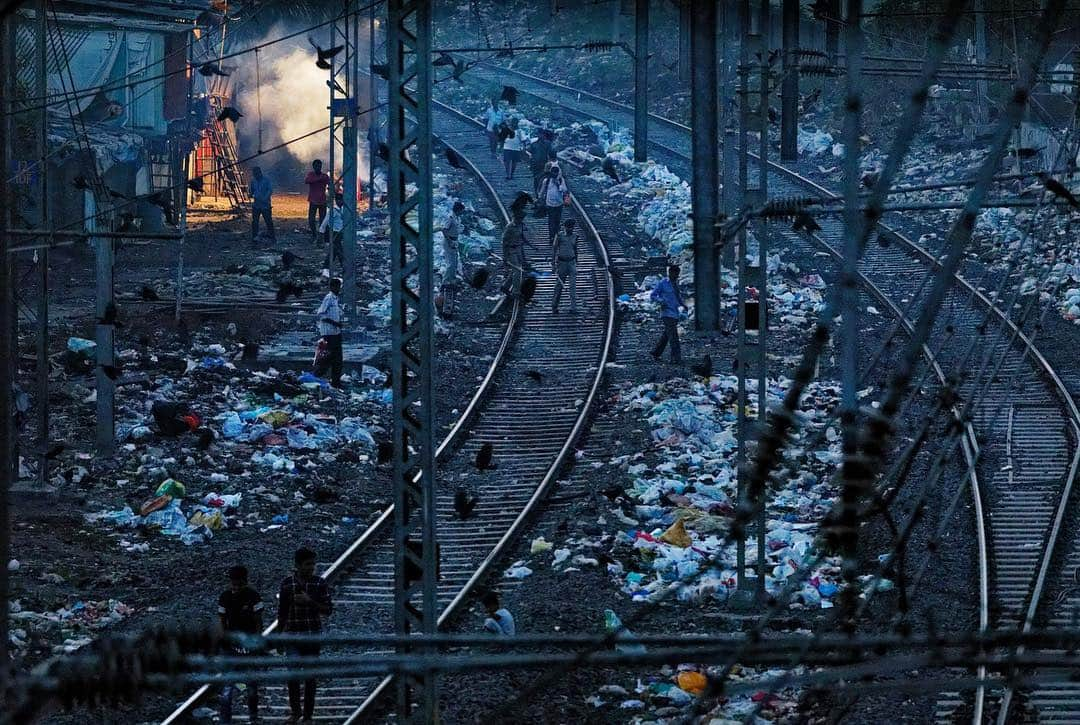 ナショナルジオグラフィックさんのインスタグラム写真 - (ナショナルジオグラフィックInstagram)「Photos by @randyolson | Hidden Plastic - The planet is beautiful and plastic is everywhere… it’s even in ourselves. Of the 8.3 billion metric tons of plastic waste we’ve created, we’ve put 6.3 billion tons on the landscape, into the oceans or entombed in landfills. Only 9 percent of what we diligently save to recycle is ever re-used.  I’ve worked with BluOcean to create a traveling exhibit in Italy - matching photographs I’ve made of some beautiful areas on the planet with my plastics coverage. Here are two of them.  @thephotosociety @natgeoimagecollection #planetorplastic #yellowstone #fireholeriver #bombay #india #plastic」3月18日 7時22分 - natgeo