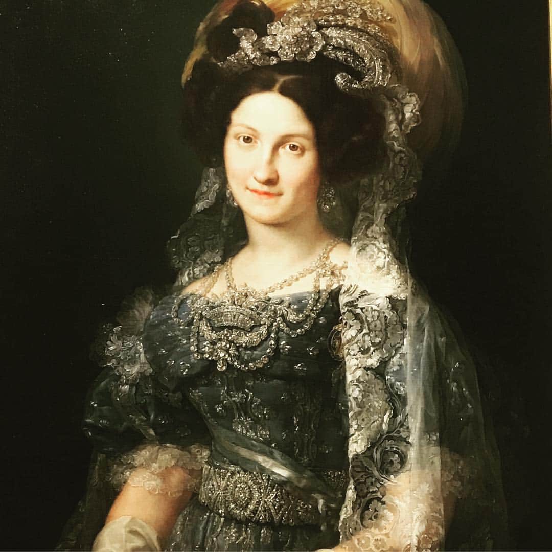 のインスタグラム：「One of the many exquisite women of the Prado’ Bejewelled and bedazzling aristocratic portraiture. XJP #madrid #pradomuseum #wishicouldpaintlikethat」