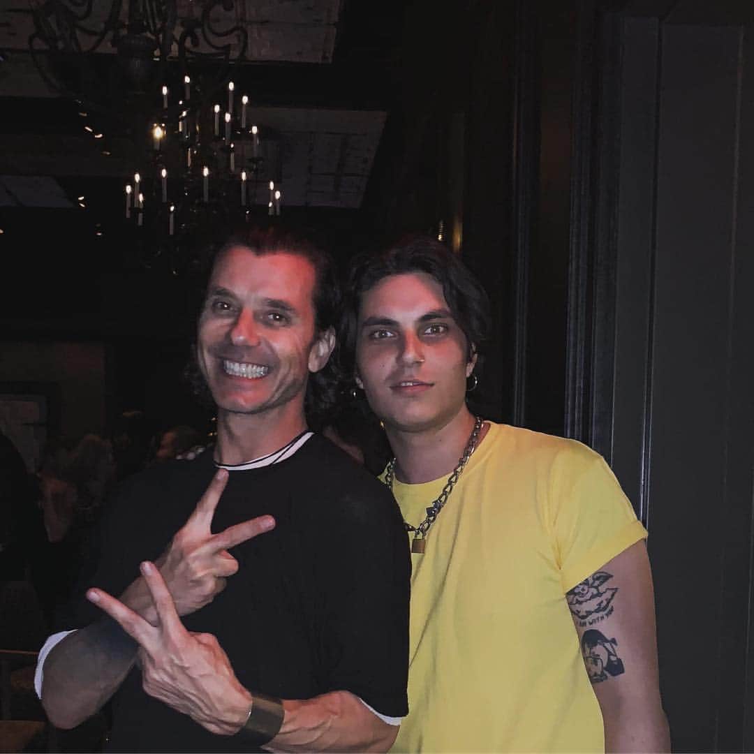 サミュエル・ラーセンのインスタグラム：「Had a great time In Vegas this weekend... big thank you @thebarbershoplv & @cosmopolitan_lv for all the love! 🌌🌌 @bush was amazing!」