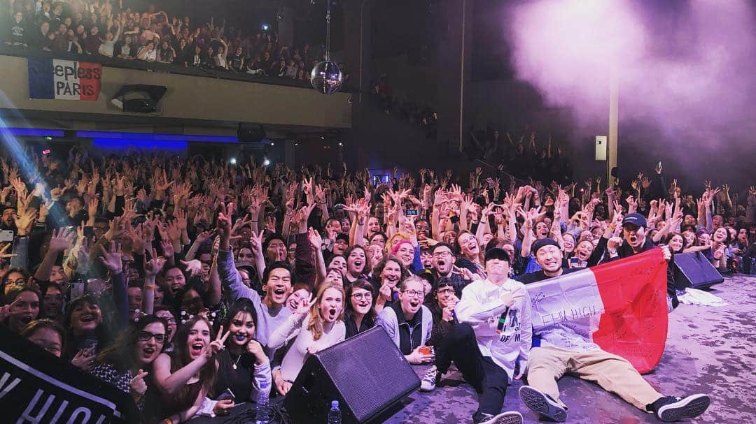 TABLO さんのインスタグラム写真 - (TABLO Instagram)「sleepless in #PARIS!!! Sold out show in a beautiful city! You were ART ITSELF tonight!!! MERCI BEAUCOUP!!!!! #epikhigh2019tour」3月18日 7時53分 - blobyblo