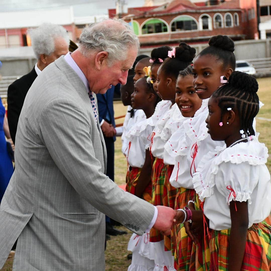 クラレンス邸さんのインスタグラム写真 - (クラレンス邸Instagram)「“I am delighted to be able to return to St Lucia and to have this opportunity of seeing so many of you once again.” The Prince of Wales arrived in St Lucia today for an official visit to help celebrate the 40th anniversary of the country’s independence. 🇱🇨 Attending a special event with people from across the island, The Prince received a Royal Salute and inspected the Guards of Honour before a military parade took place.  Swipe to see more ⬅️ HRH’s arrival in St. Lucia marks the beginning of The Prince of Wales and The Duchess of Cornwall’s 10 day visit to the Caribbean.」3月18日 8時11分 - clarencehouse