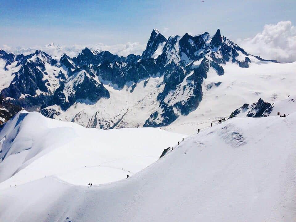 クリスティン・ウェイのインスタグラム：「I wanna go back to the mountains #ski #alpedhuez #skiinfrance #welltravelled」