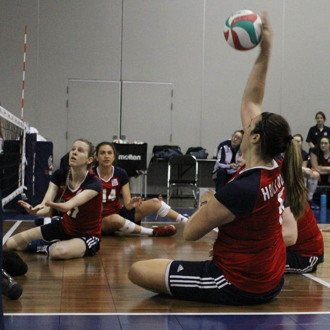 USA Volleyballさんのインスタグラム写真 - (USA VolleyballInstagram)「@usav_sitting_wnt edged @volleyballcanada 3-2 on Sunday to finish its exhibition series at @crossroadsvb with a 5-0 record. In the process, the world's top-ranked Americans learned some things about their team along the way. Recap at www.usavolleyball.org.」3月18日 9時05分 - usavolleyball