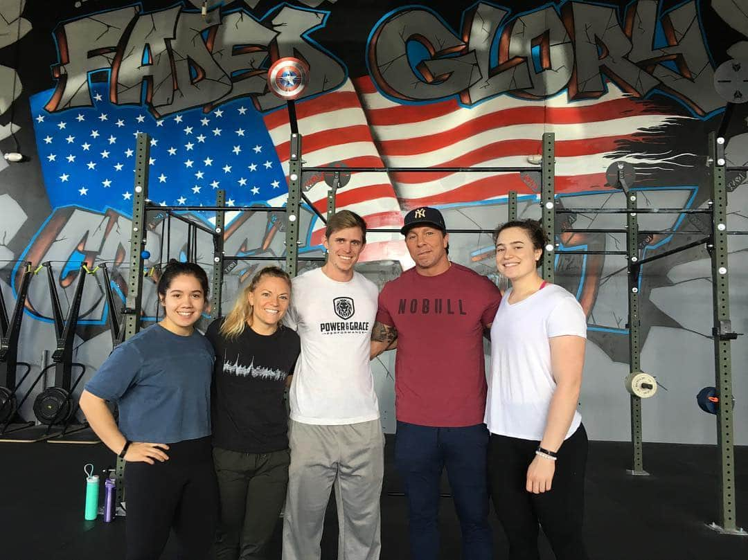 モーガン・キングさんのインスタグラム写真 - (モーガン・キングInstagram)「Huge thank you to @crossfit_fadedglory for welcoming me to Georgia with open arms. Thank you for letting the @powerandgraceperformance team come and be part of your wonderful community. Though we are moving locations we will always think of you guys as family!」3月18日 9時18分 - kingmorghan