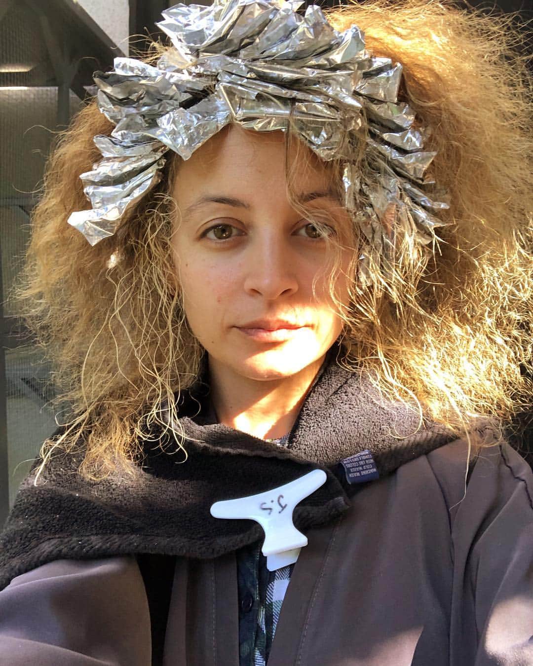 のインスタグラム：「Being naturally beautiful takes so much work」