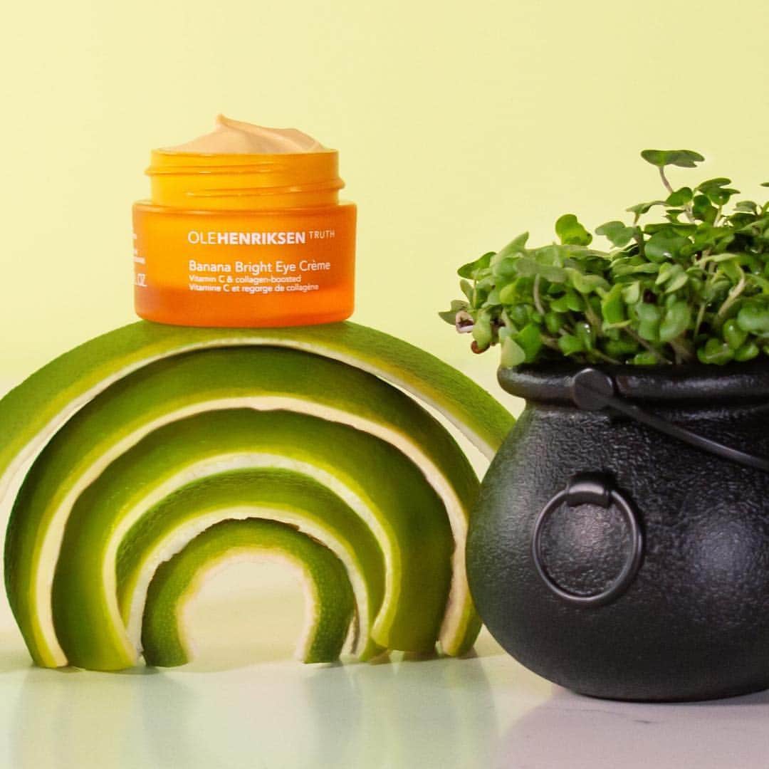 のインスタグラム：「Happy #StPatricksDay! Leave a 🍀 if Banana Bright Eye Crème is your lucky eye crème.」
