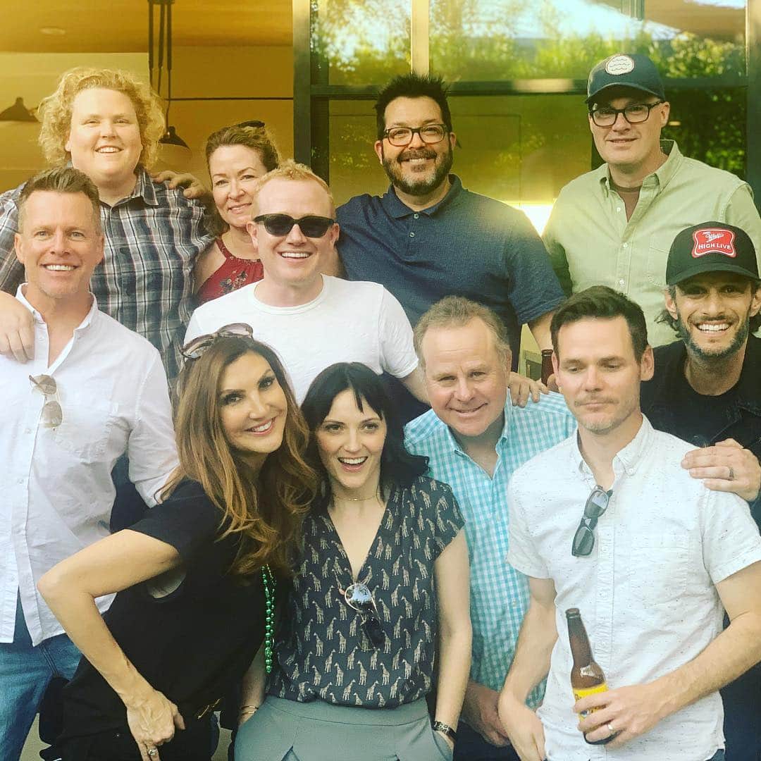 ヘザー・マクドナルドさんのインスタグラム写真 - (ヘザー・マクドナルドInstagram)「A #chelsealately reunion on #stpatricksday  @jenkirkman @chrisfranjola @smarmalstein @sarahcolonna1 hosted by @thebradwollack @fortunefeimster @jiffywild @joshwolfcomedy I started working at #Chelsealately in June 2008 and so proud to say I’m friends with all these talented gorgeous people almost 11 years later. #juicyscoop」3月18日 10時56分 - heathermcdonald