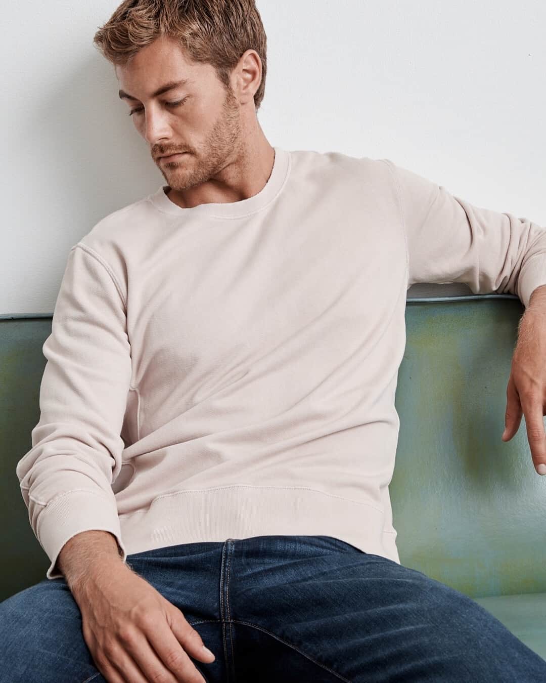 のインスタグラム：「#elevatedstaples for him too. #linkinbio . . #velvetla #laidbackchic #spring2019 #invelvet」