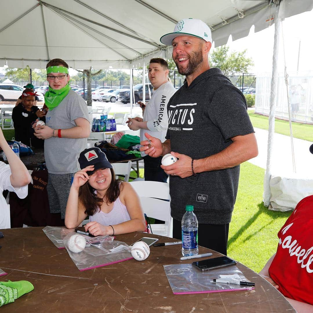 ボストン・レッドソックスさんのインスタグラム写真 - (ボストン・レッドソックスInstagram)「Easily our favorite weekend of #SoxSpring! Thanks to @thejimmyfund teens for hanging with us!」3月18日 11時03分 - redsox