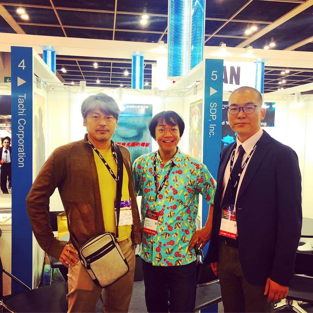 河崎実さんのインスタグラム写真 - (河崎実Instagram)「#香港會議展覽中心 #hktdc #filmart #tachicorporation #1d-c14 #japanbooth 巨大な香港フィルマート！  #minorukawasaki #kaijyumono #香港 #河崎実」3月18日 11時06分 - kawasakiminoru