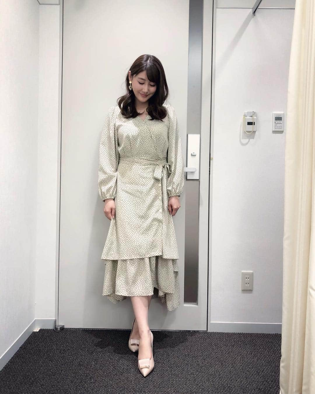 安めぐみさんのインスタグラム写真 - (安めぐみInstagram)「先日、収録で着たワンピース👗 #dannyanne ダニー＆アン パンプス#diana」3月18日 11時25分 - yasu_megumi_official