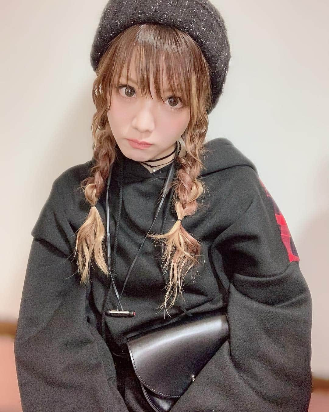 田中れいなさんのインスタグラム写真 - (田中れいなInstagram)「. ミュージカル悪ノ娘 お稽古 いってきます🙋‍♀️🌷 タピオカ飲みたい。笑 ✽+†+✽――✽+†+✽――✽+†+✽―― #ミュージカル #悪ノ娘 #稽古  #ワンスポ #バラク #photo #onespo #BARAK #Instagram #instagramjapan」3月18日 12時23分 - tanakareina.lovendor