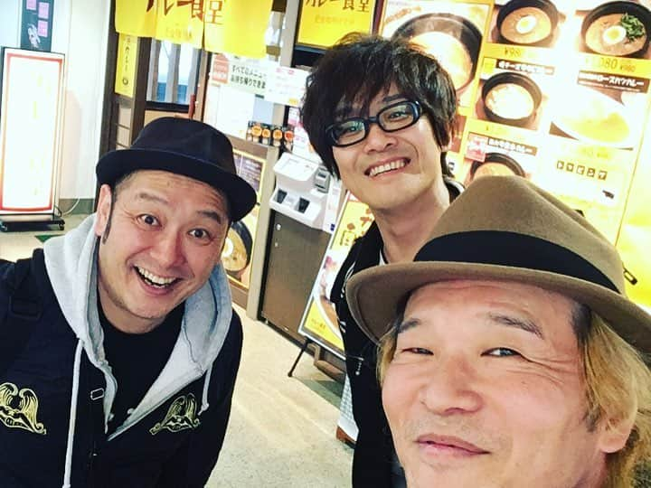 田中和さんのインスタグラム写真 - (田中和Instagram)「怒髪天チームと遭遇〜♪♪ #アブラーズ  #怒髪天」3月18日 12時28分 - kazz620