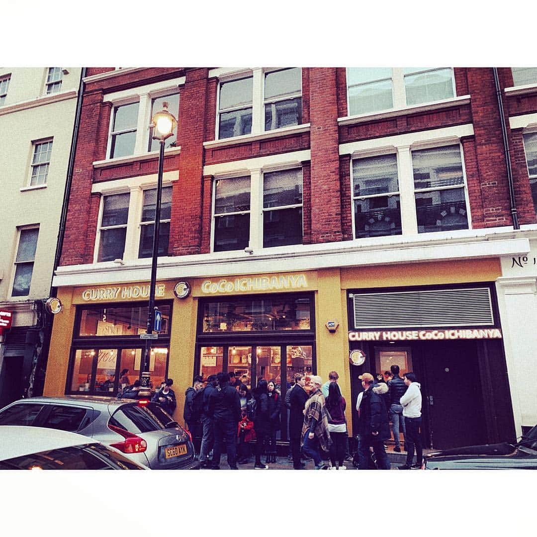紗栄子さんのインスタグラム写真 - (紗栄子Instagram)「ロンドンのCoCo壱、いつも行列🍛🇬🇧✨✨✨ #london#coco壱番屋」3月18日 13時18分 - saekoofficial