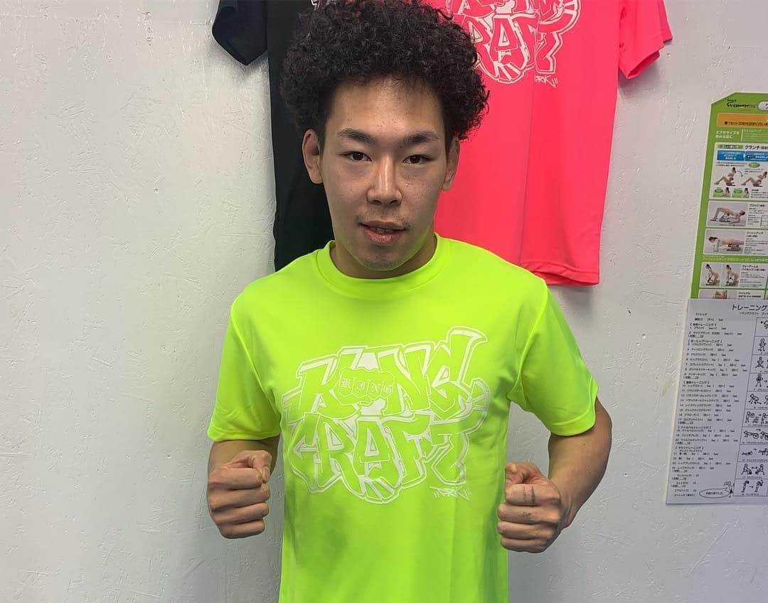 吉永啓之輔さんのインスタグラム写真 - (吉永啓之輔Instagram)「新しいKINGCRAFT Tシャツ完成✌️ 皆んな買って愛用してくれよ👍  ネット、キングクラフトジムで販売中〜  https://kingcraft.shopselect.net  キッズサイズもあるよ👍  #2019#kingcraft#tシャツ#販売中#キングクラフト真岡#キングクラフト宇都宮#トレーニングウェア」3月18日 13時38分 - keinosuke91