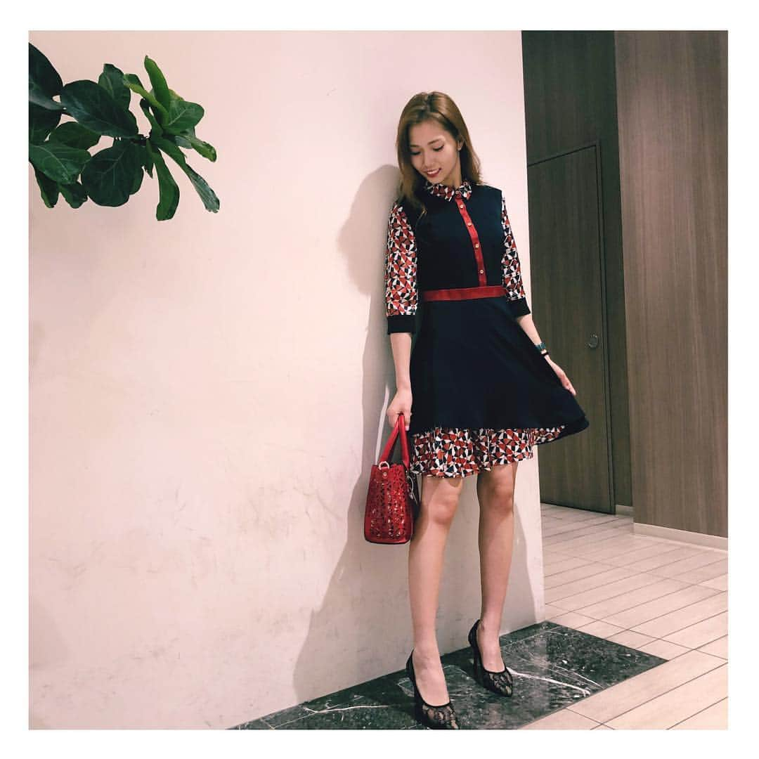 山田恵里伽さんのインスタグラム写真 - (山田恵里伽Instagram)「ジオメトリック柄ワンピース💋 ・ ・ #ワンピース #ジオメトリック柄 #ラブレス #ギルドプライム #ファッション #loveless #guildprime #dress #fashion #geometric #design #원피스 #패션 #지오메트릭」3月18日 13時52分 - eeerika_12