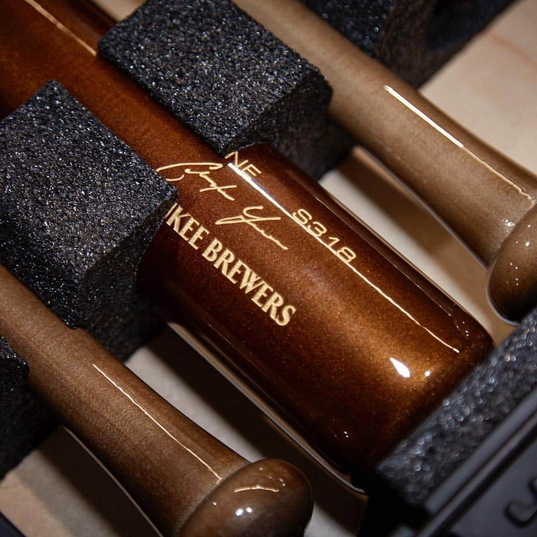 MLBさんのインスタグラム写真 - (MLBInstagram)「Belli and Yeli + @sluggernation = 💪  Who hits more dingers this season?」3月18日 23時49分 - mlb