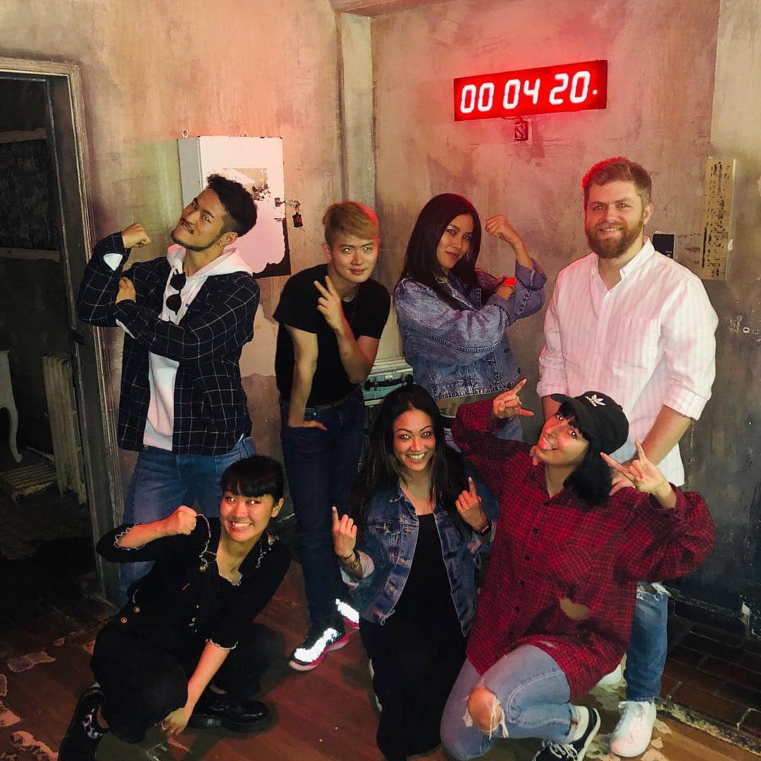 仲宗根梨乃さんのインスタグラム写真 - (仲宗根梨乃Instagram)「04:20 Left. We succeeded ⏱ #escaperoom Yes Team🗝」3月19日 0時06分 - rinokinawa