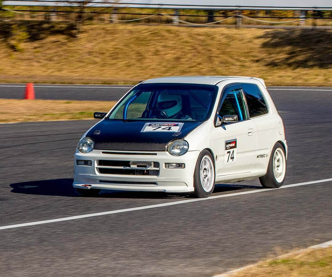 mistbahnさんのインスタグラム写真 - (mistbahnInstagram)「_ Honda JA4 TODAY Shakedown's track car _ Shot on 25-Nov 2018 "HAOC(Honda Accord Owners Club) Track day" at SUZUKA TWIN Circuit (One track in SUZUKA) _ _ owner: Shakedown photo: @mistbahn _ _ JP) 2018年11月25日、鈴鹿ツインサーキットで開催の「HAOC(ホンダ・アコード・オーナーズクラブ)走行会」で撮影。 昔からサーキットで良くご一緒するシェイクダウンさん。 今回はFD2の体験走行で助手席に乗って頂きました。 _ _ #haoc #hondaaccordownersclub #suzukatwin #suzukatwincircuit #鈴鹿ツインサーキット #hondatoday #ホンダトゥデイ #ja4 #ja4today #e07a #mtrec #jdm #honda #trackcar #trackday #trackspec #trackstance #timeattack #timeattackjapan #kcar #keicar #軽自動車 #anikiengineering #アニキエンヂニアリング #osakajdm #kanjo #kanjoracer #kanjostyle」3月19日 0時10分 - mistbahn