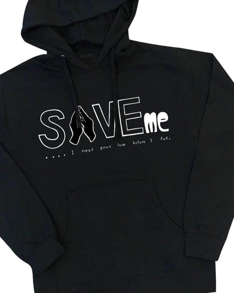 allkpopTHESHOPさんのインスタグラム写真 - (allkpopTHESHOPInstagram)「Save Me Hoodie Review!  I love this sweatshirt! It’s super soft and fits really comfortably. The design is high quality and it’s now my favorite hoodie.」3月19日 0時11分 - allkpoptheshop